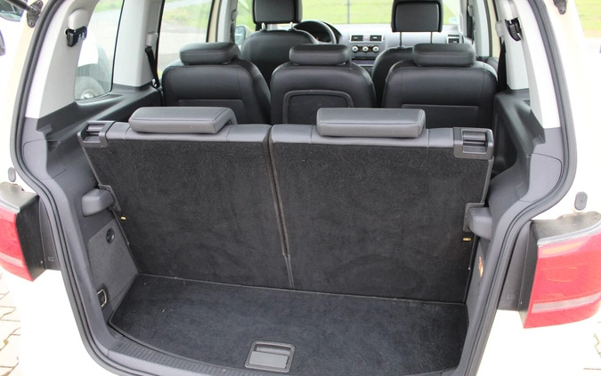 Volkswagen Touran cena 25700 przebieg: 455600, rok produkcji 2016 z Orzesze małe 211